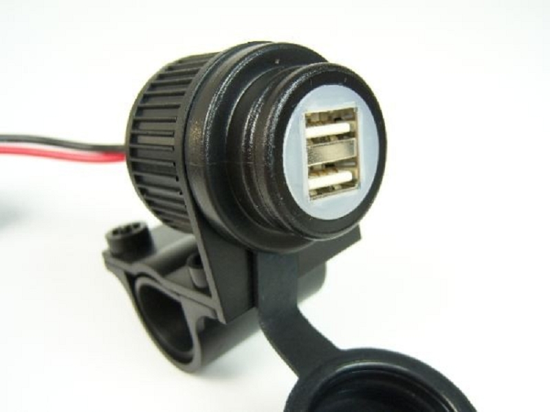 Duo USB Steckdose Motorrad 12-24V für 22mm / 25mm Lenker