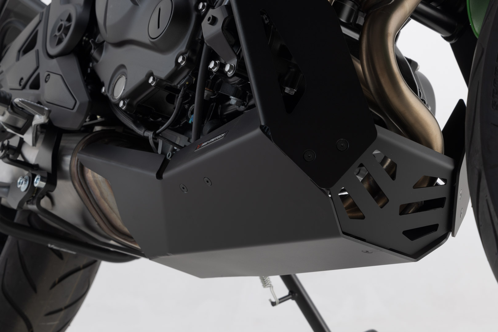 SW-Motech Bugspoiler Schwarz für Kawasaki Versys 650 (21)