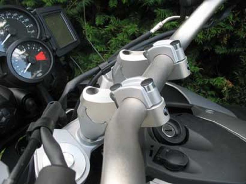 Superbike Rohrlenkeradapter und Lenkererhöhung mit Versatz 5cm höher ABE für BMW F800GS bis Bj.11