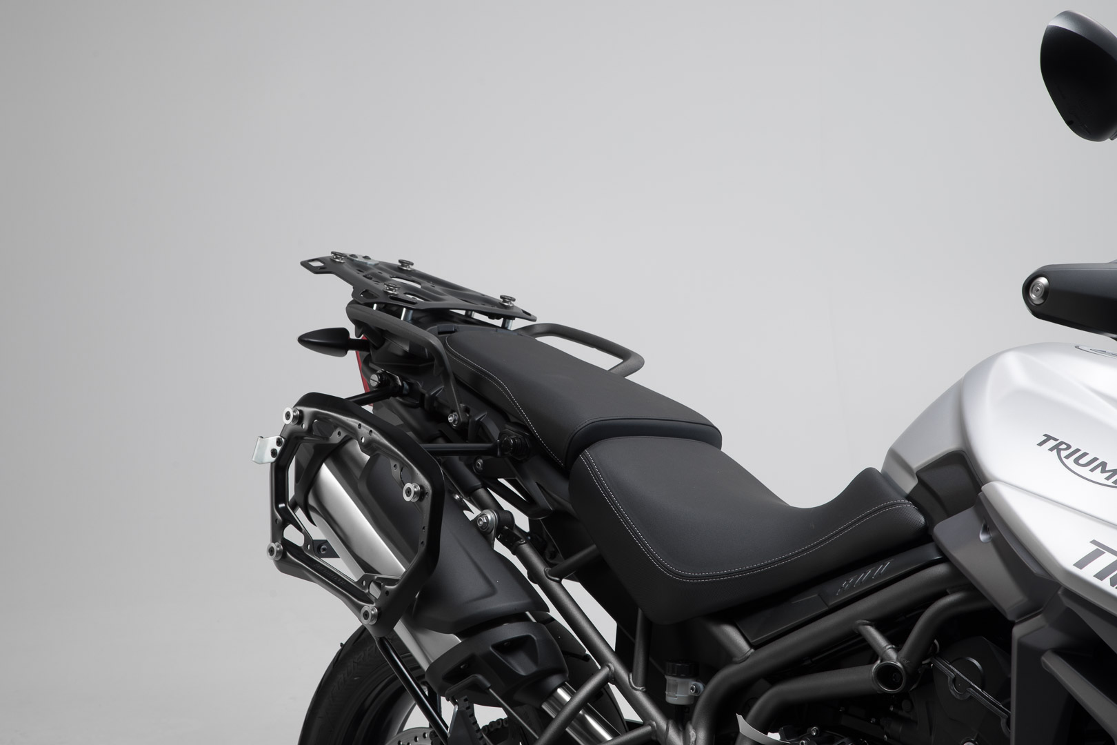 SW-Motech PRO Seitenträger Schwarz für Triumph Tiger 800 Modelle (10-)