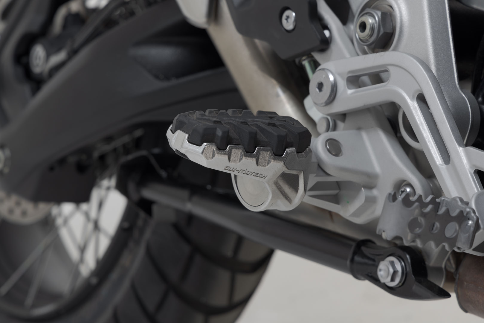 SW-Motech EVO Fußrasten-Kit für Triumph Tiger 1200 Modelle (22-)