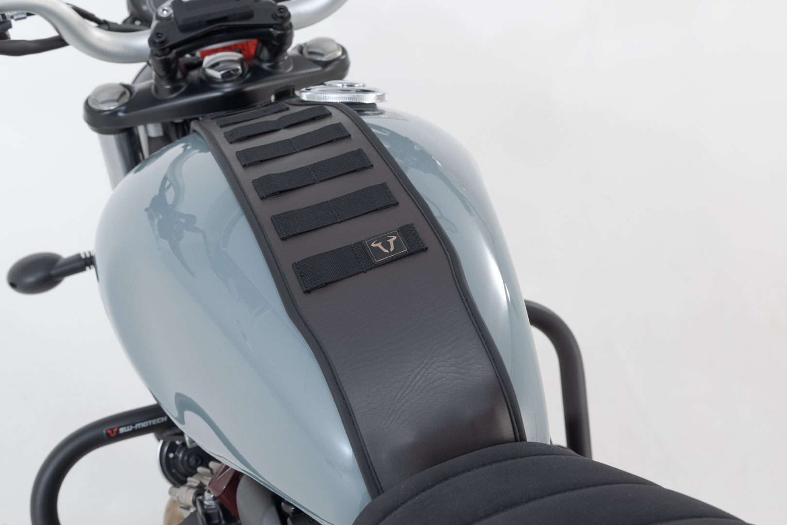 SW-Motech Legend Gear Tankriemen SLA für Triumph Modelle