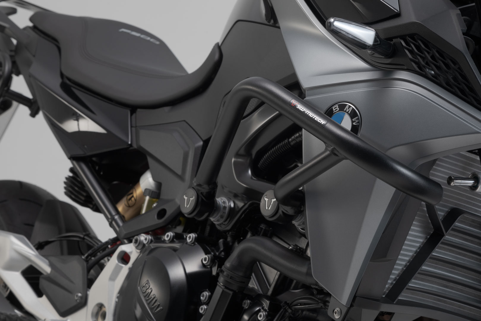 SW-Motech Sturzbügel Schwarz für BMW F 900 R (19-)