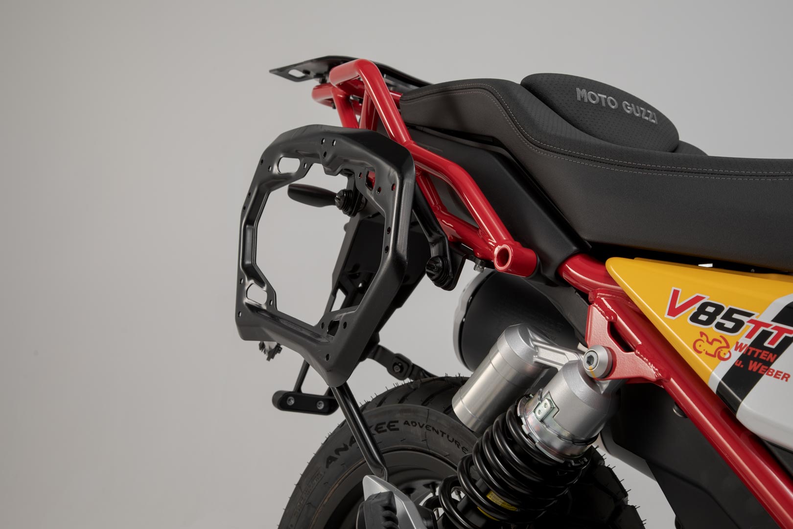 SW-Motech PRO Seitenträger Schwarz für Moto Guzzi V85 TT (19-)