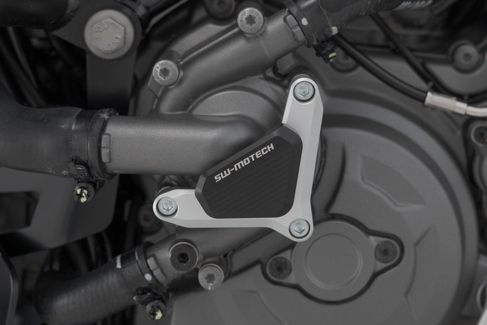 SW-Motech Wasserpumpenschutz Schwarz/Silbern für Ducati Multistrada 950 / 1200 / 1260