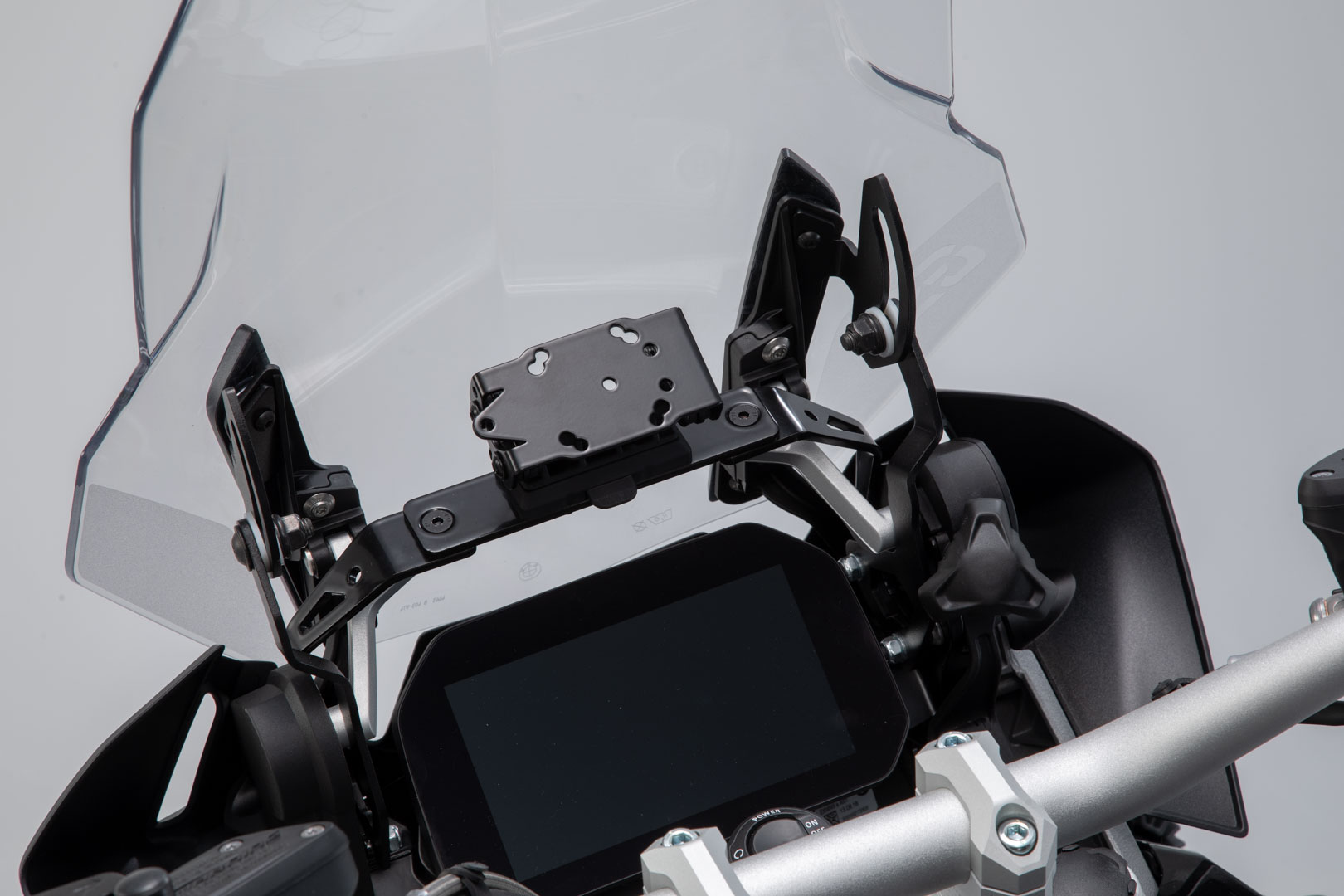 SW-Motech Navi Halter im Cockpit Schwarz für BMW R1200GS LC (12-18) / R1250GS (18-)